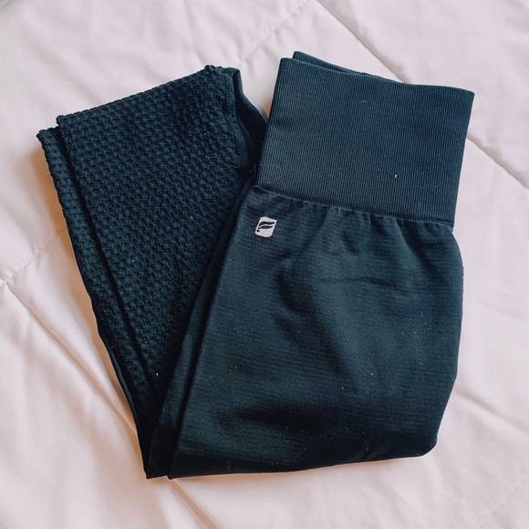 Fabletics Mesh Bottom Leggings - Picture 1 of 4